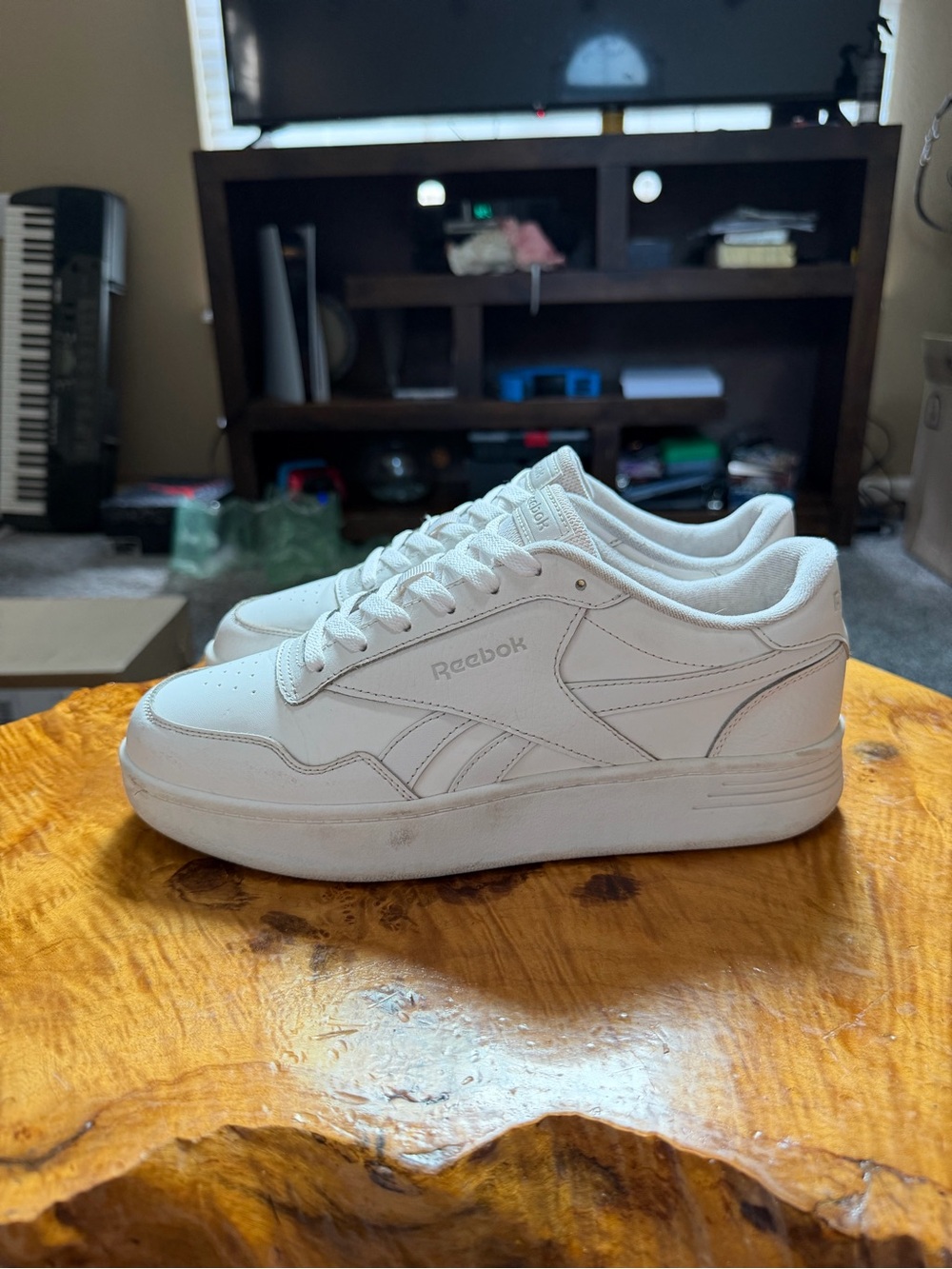 Reebok Court Advance White Low Women's 9 / Men's 7.5 Leather Classic Sneakers